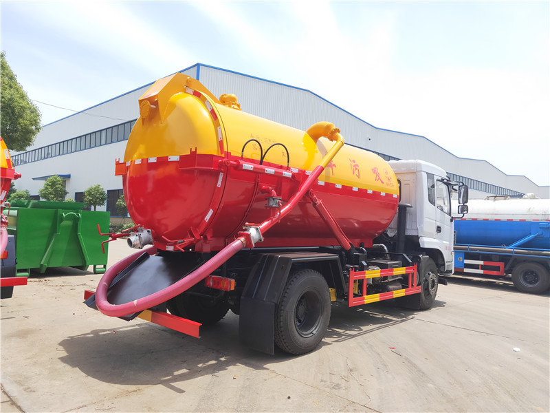 東風(fēng)10方污水污泥清運(yùn)車(chē)